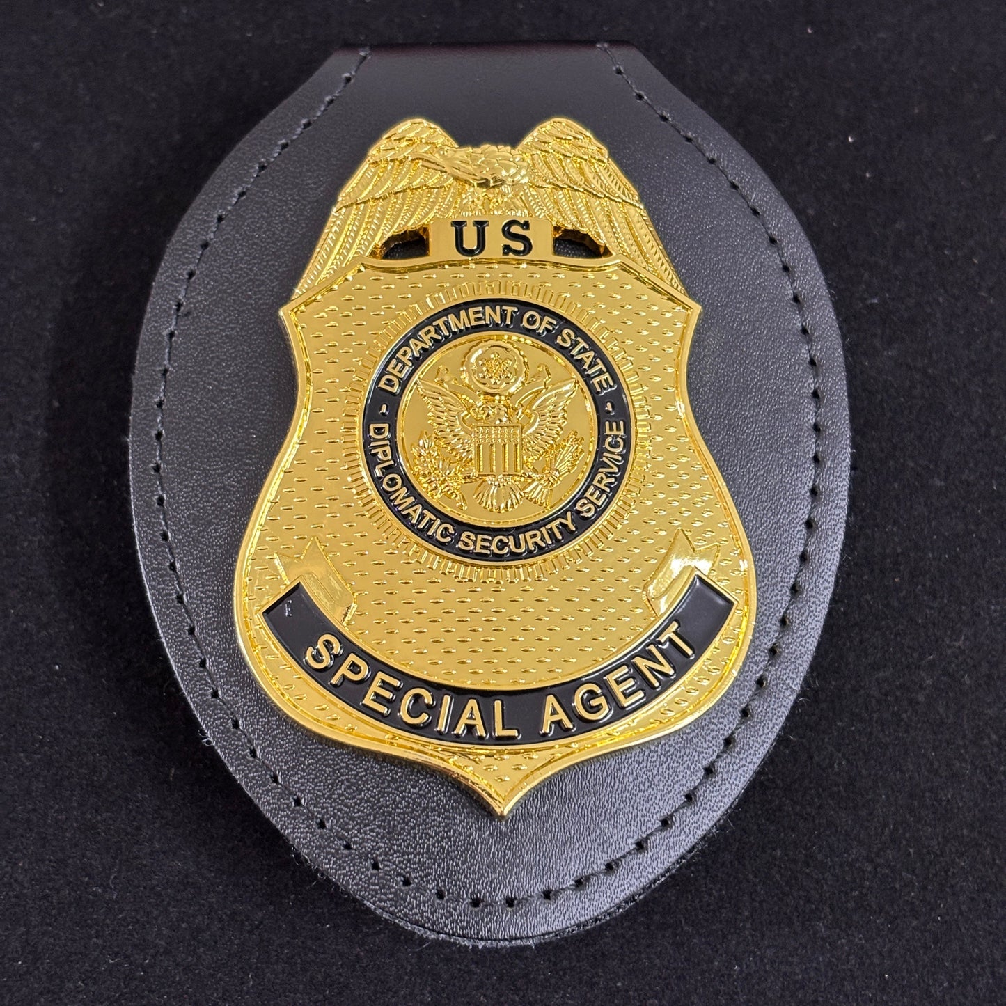 Replica del distintivo dell'agente speciale del servizio di sicurezza diplomatica degli Stati Uniti