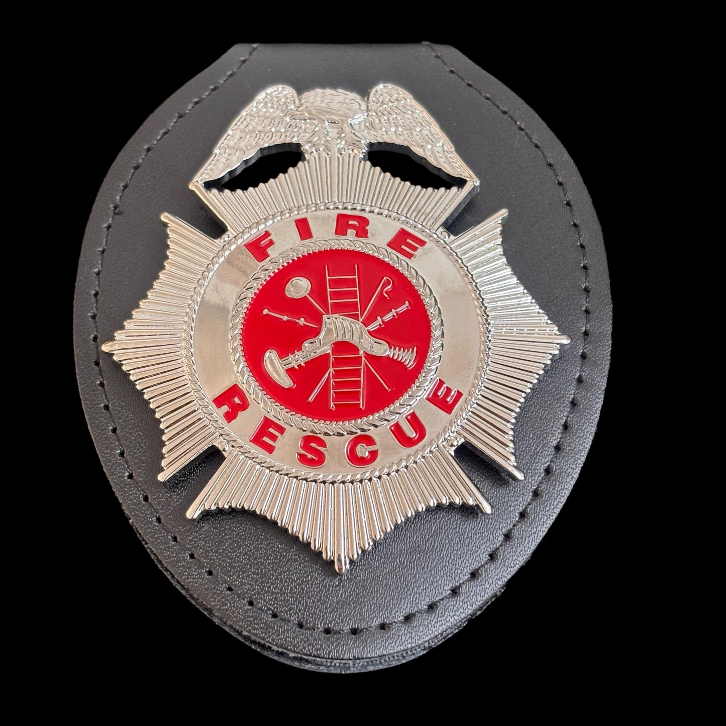Replica del distintivo dei vigili del fuoco, oggetti di scena del film