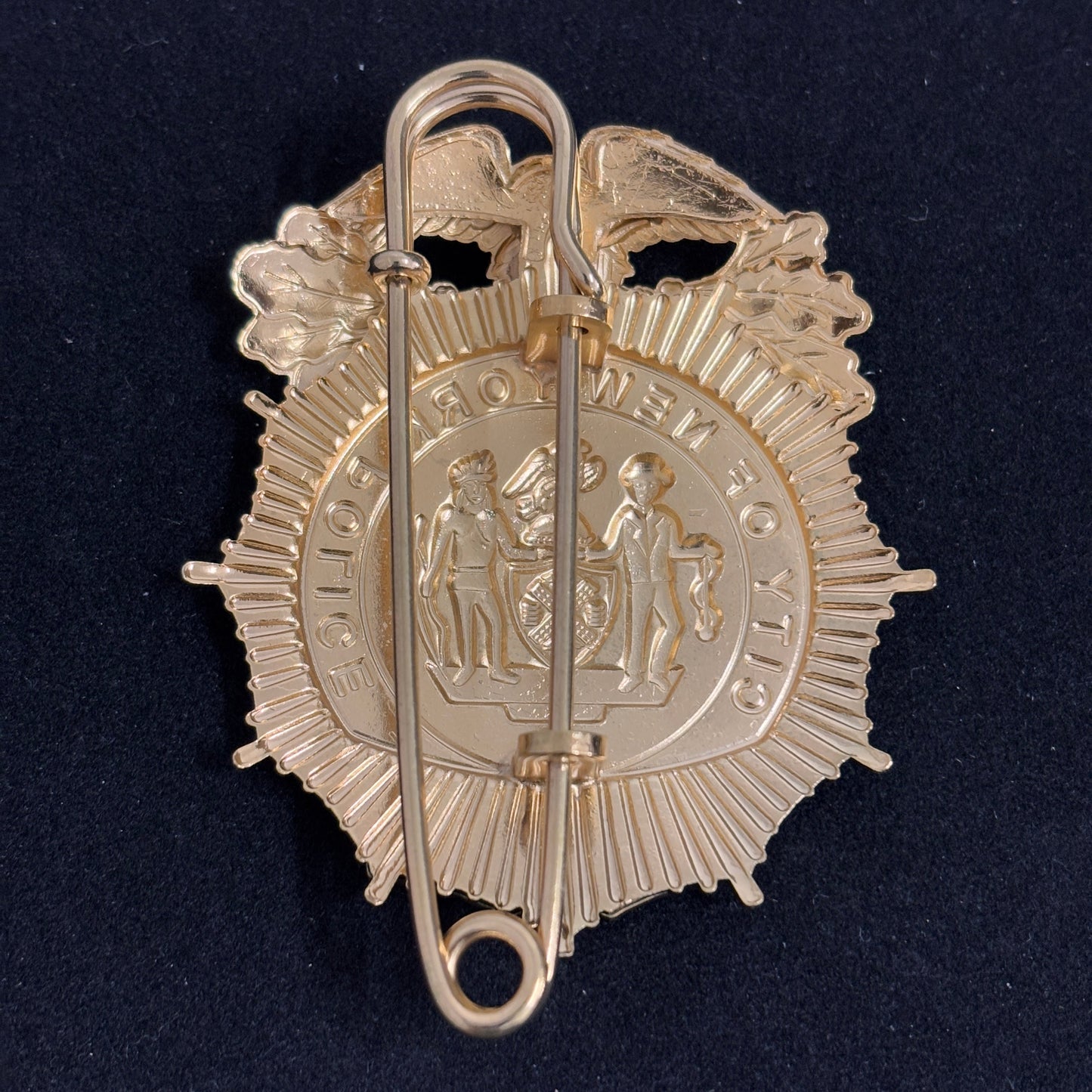 Replica del distintivo della polizia di New York NYPD, oggetti di scena del film 1 stella