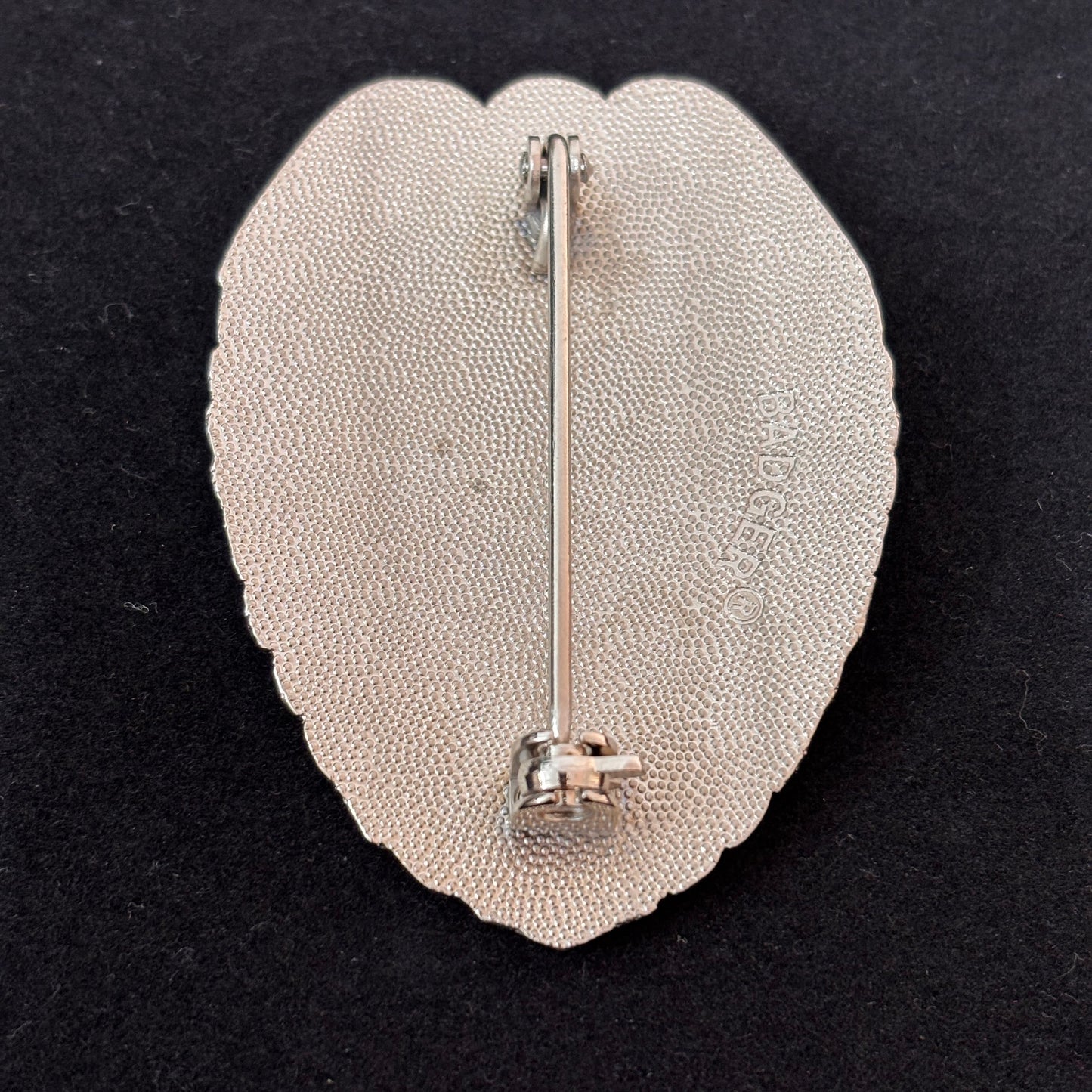 Replica del distintivo dell'ufficiale "Integrità e orgoglio di servire", oggetti di scena del film, numero personalizzabile