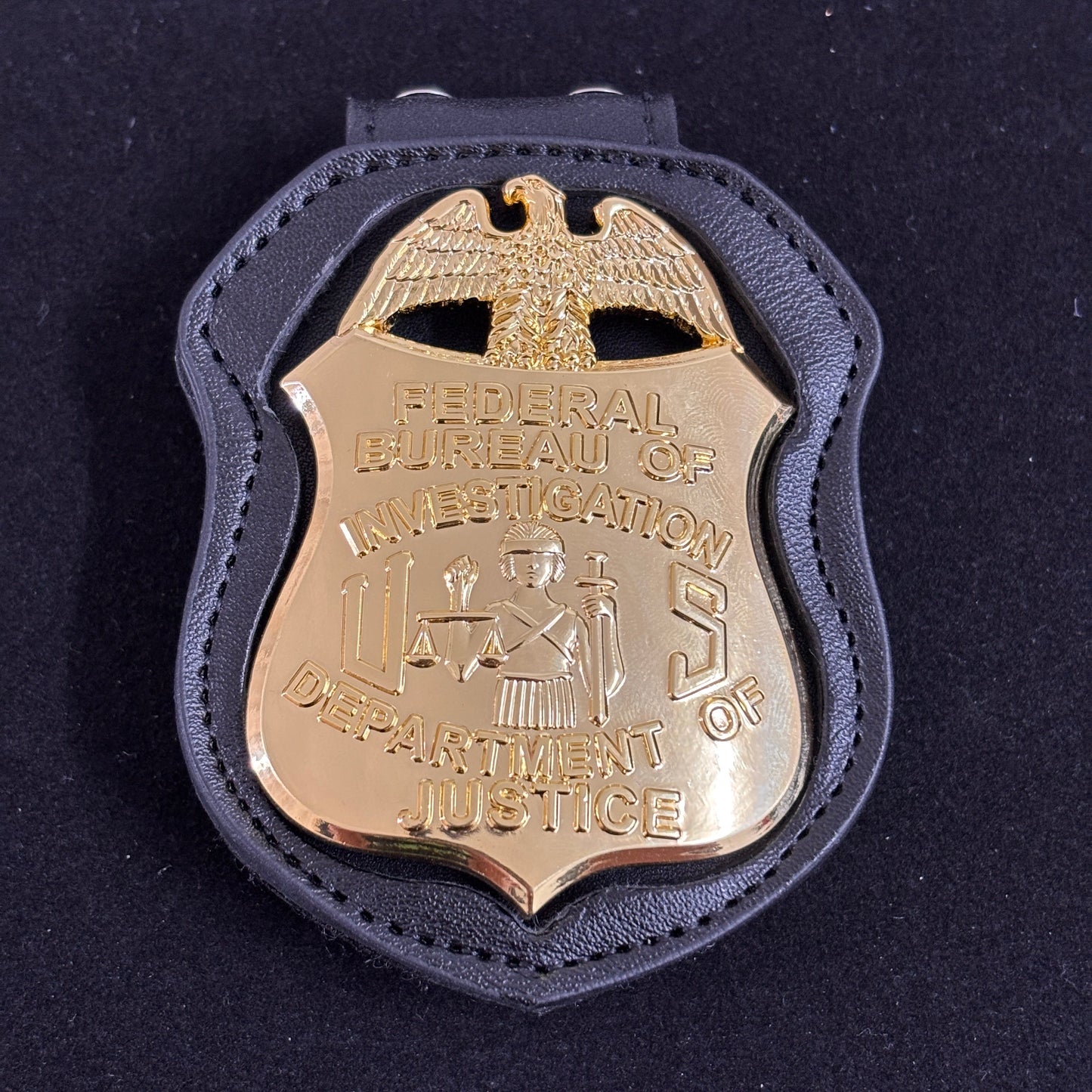 Replica del distintivo dell'FBI del Dipartimento di Giustizia - Oggetti di scena del film