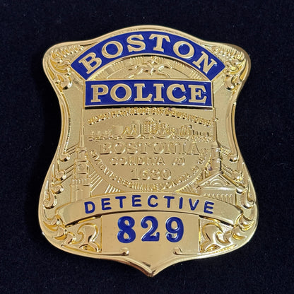 Distintivo da detective della polizia di Boston con numero 829 