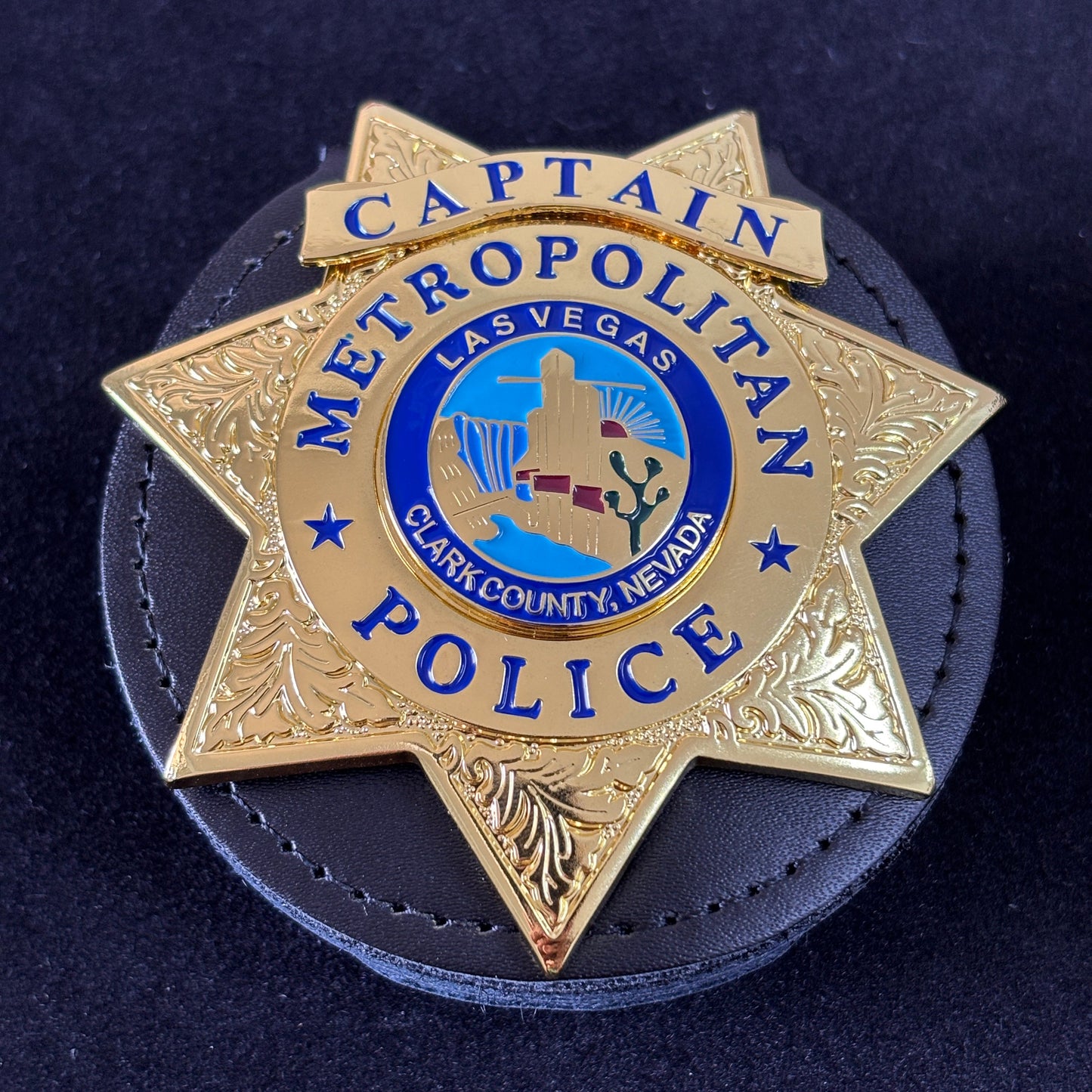 Replica del distintivo del capitano della polizia metropolitana di Las Vegas, oggetti di scena del film
