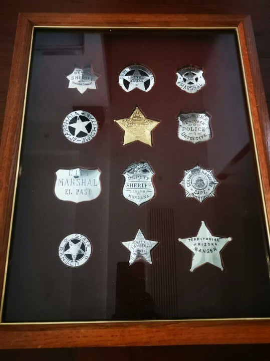 Set di distintivi in ​​argento sterling Franklin, oggetti di scena del film