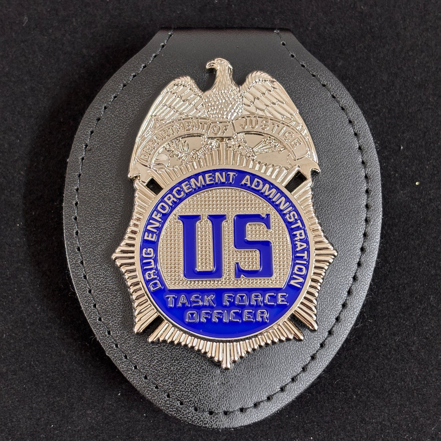 Insignia de réplica de la DEA TFO (Oficial de la Fuerza de Tarea de EE. UU.) para películas