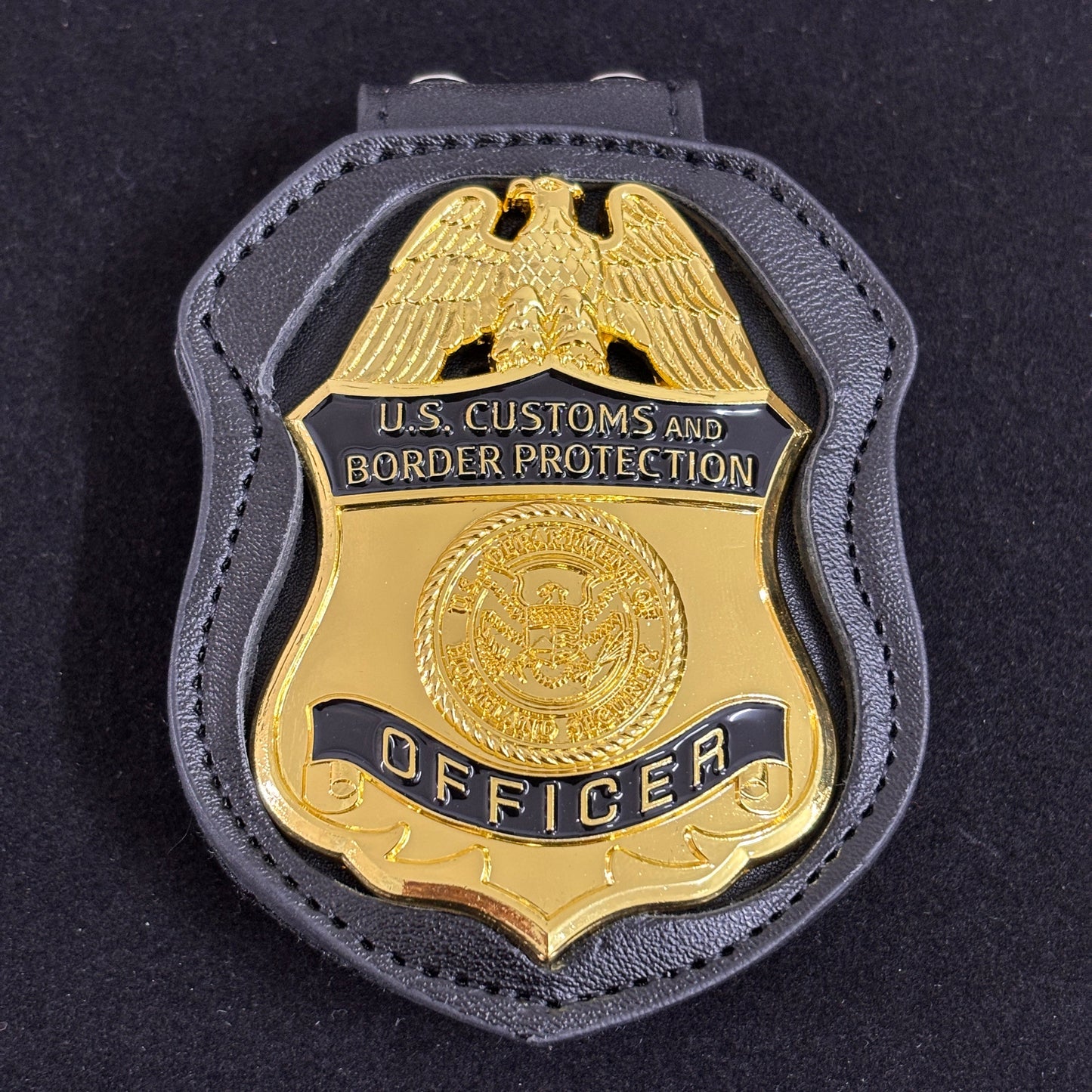 Replica del distintivo dell'ufficiale della dogana e della protezione delle frontiere della CBP degli Stati Uniti, oggetti di scena del film