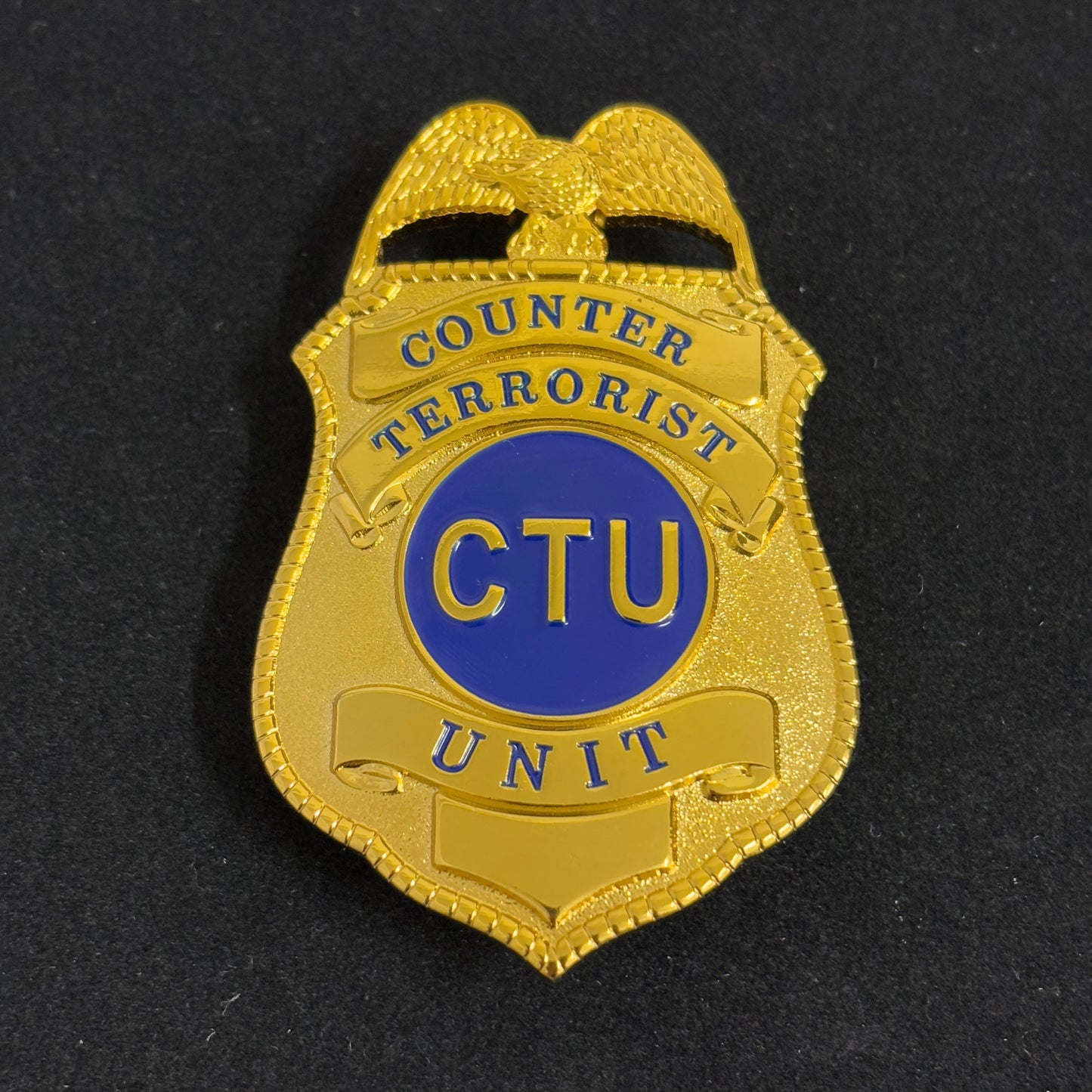 Replica del distintivo dell'unità antiterrorismo statunitense CTU, oggetti di scena del film