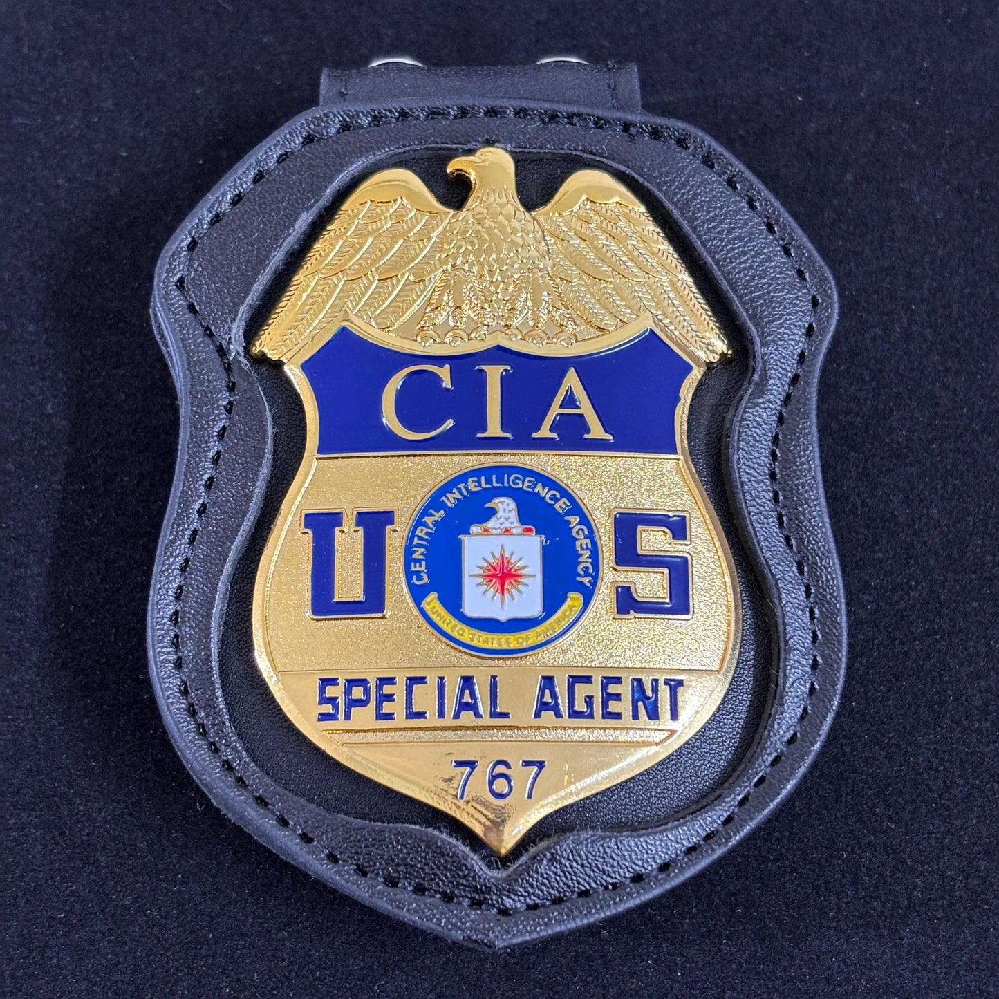 Distintivo cinematografico della CIA degli Stati Uniti: agente speciale Prop 767