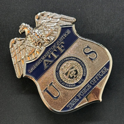 Replica del distintivo da ufficiale della task force ATF TFO degli Stati Uniti: oggetto di scena cinematografico di alta qualità