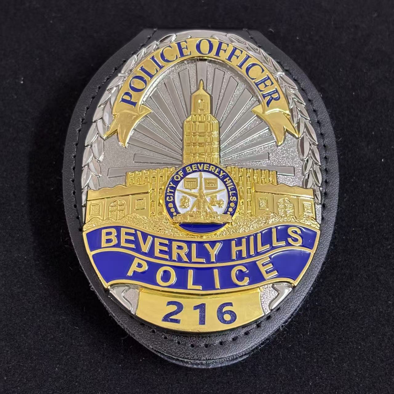 Replica del distintivo della polizia investigativa di Beverly Hills degli Stati Uniti con il numero 216, oggetti di scena del film