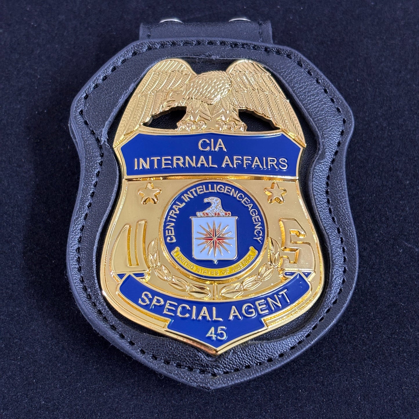 Replica del distintivo dell'agente speciale degli affari interni della CIA degli Stati Uniti, oggetti di scena del film 45