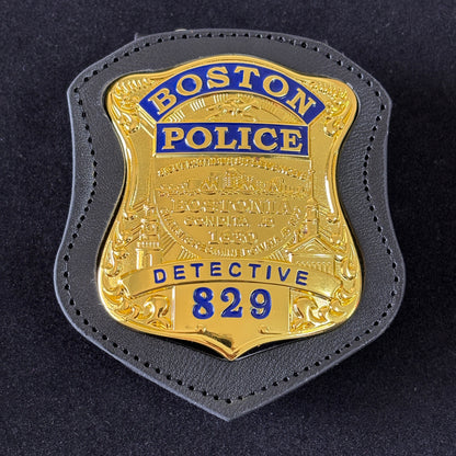 Distintivo da detective della polizia di Boston con numero 829 