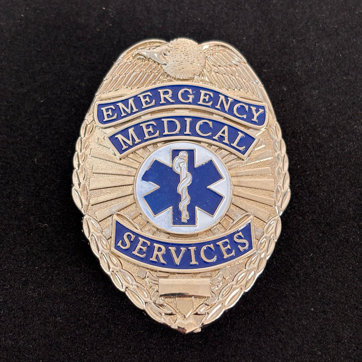 Replica del distintivo dei servizi medici di emergenza 