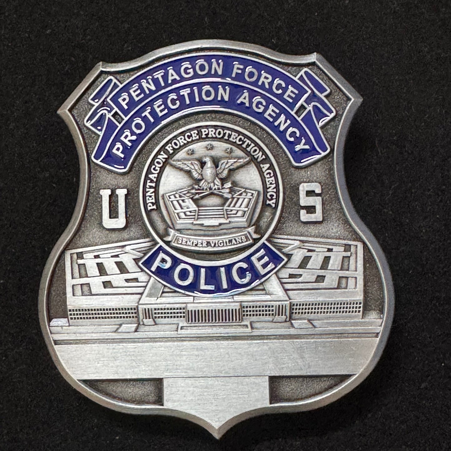 Replica del distintivo personalizzabile degli oggetti di scena del film della polizia dell'Agenzia per la protezione delle forze dell'ordine del Pentagono degli Stati Uniti 
