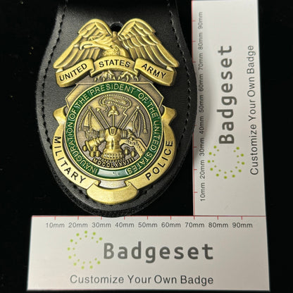 Replica del distintivo della polizia militare dell'esercito americano, oggetti di scena del film