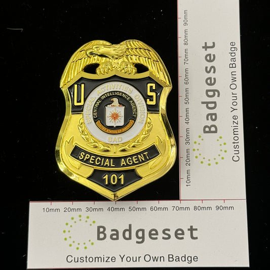 Replica del distintivo dell'agente speciale della Divisione Attività Speciali, oggetti di scena del film 101