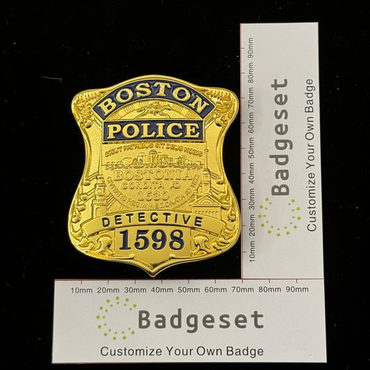 Replica del distintivo da detective della polizia di Boston, oggetto di scena del film con numero 1598 