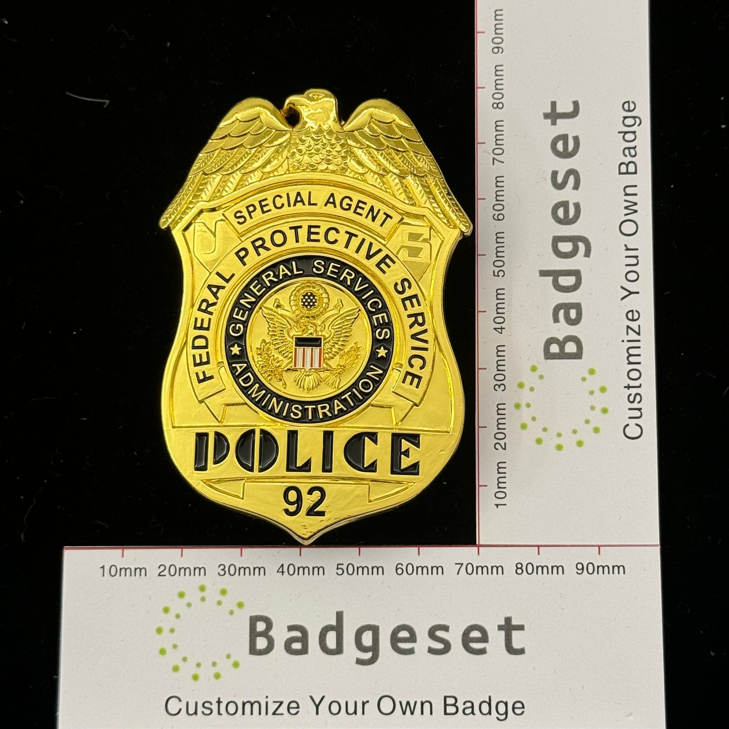 Replica del distintivo della polizia del servizio di protezione federale dell'agente speciale con 92 oggetti di scena del film
