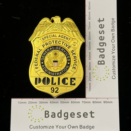 Replica del distintivo della polizia del servizio di protezione federale dell'agente speciale con 92 oggetti di scena del film