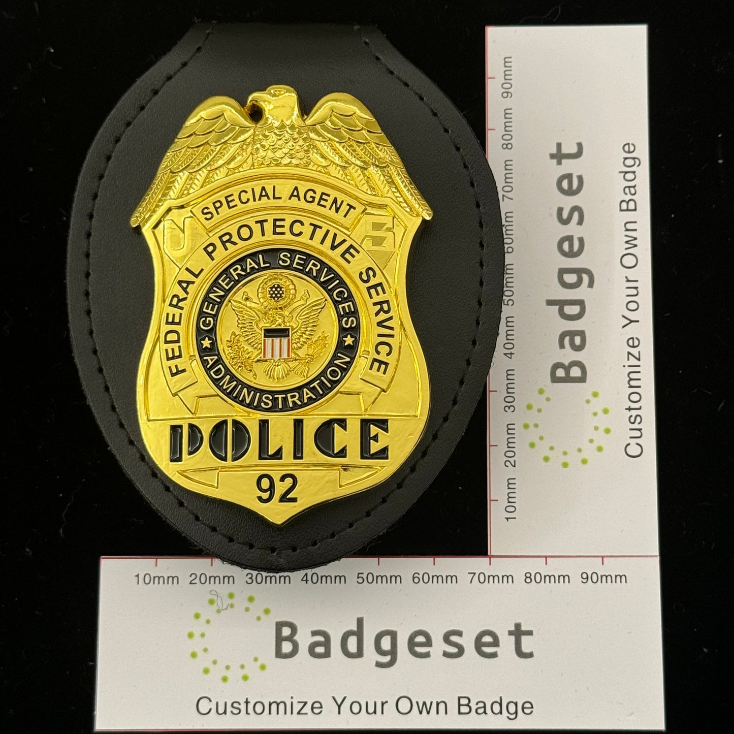 Replica del distintivo della polizia del servizio di protezione federale dell'agente speciale con 92 oggetti di scena del film