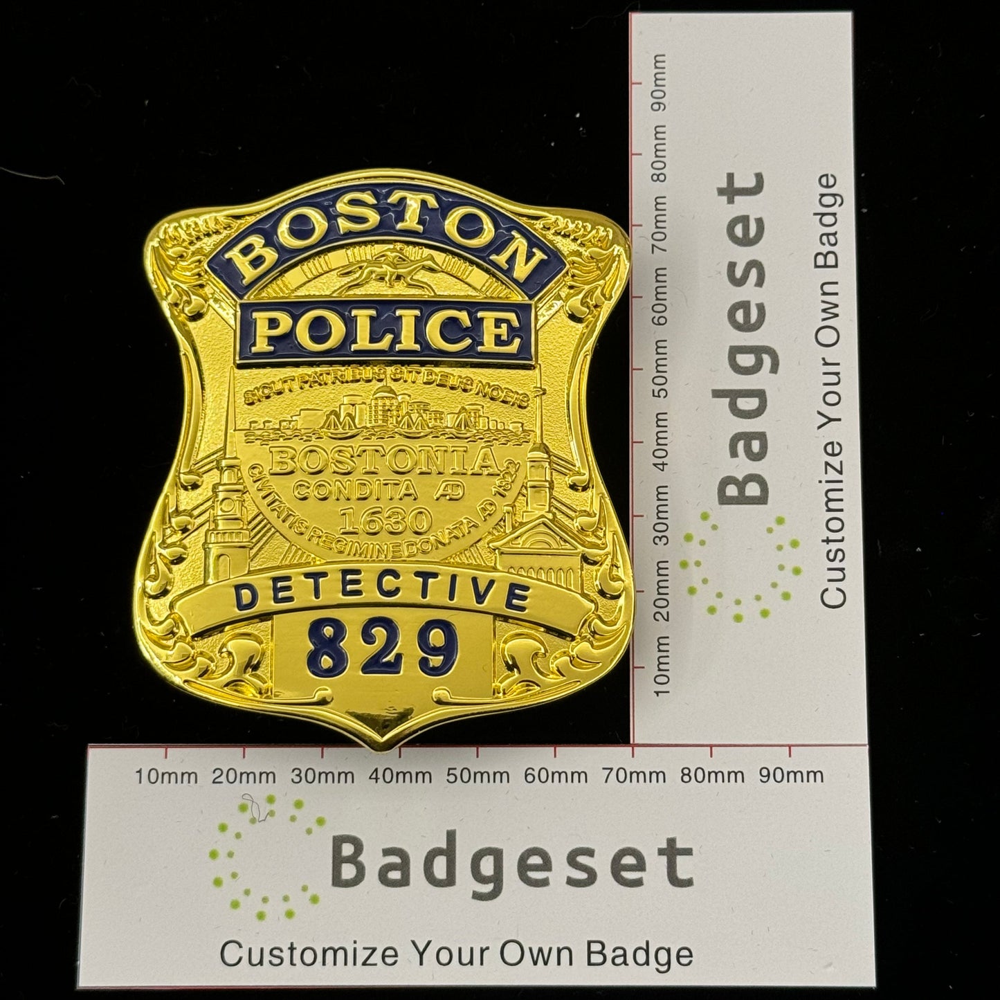 Distintivo da detective della polizia di Boston con numero 829 