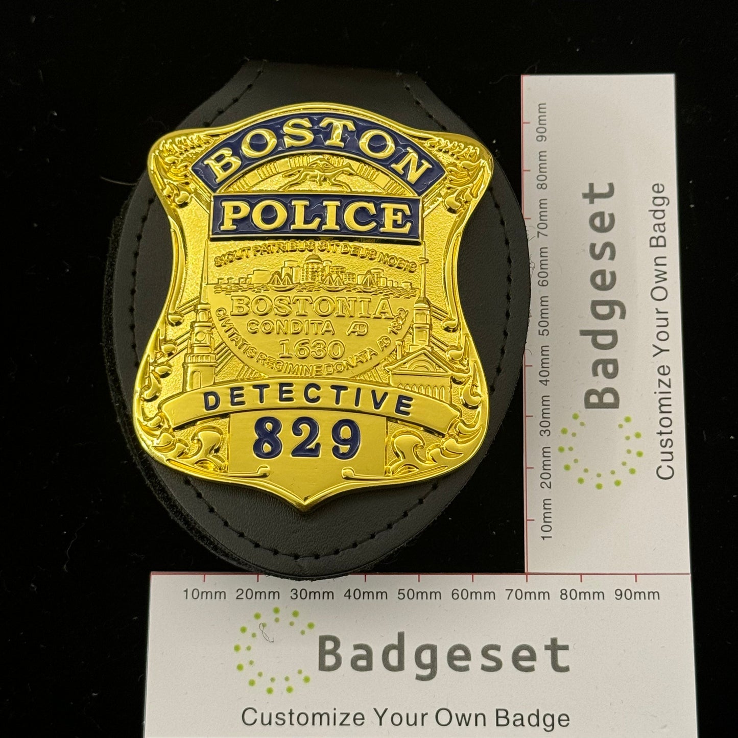 Distintivo da detective della polizia di Boston con numero 829 