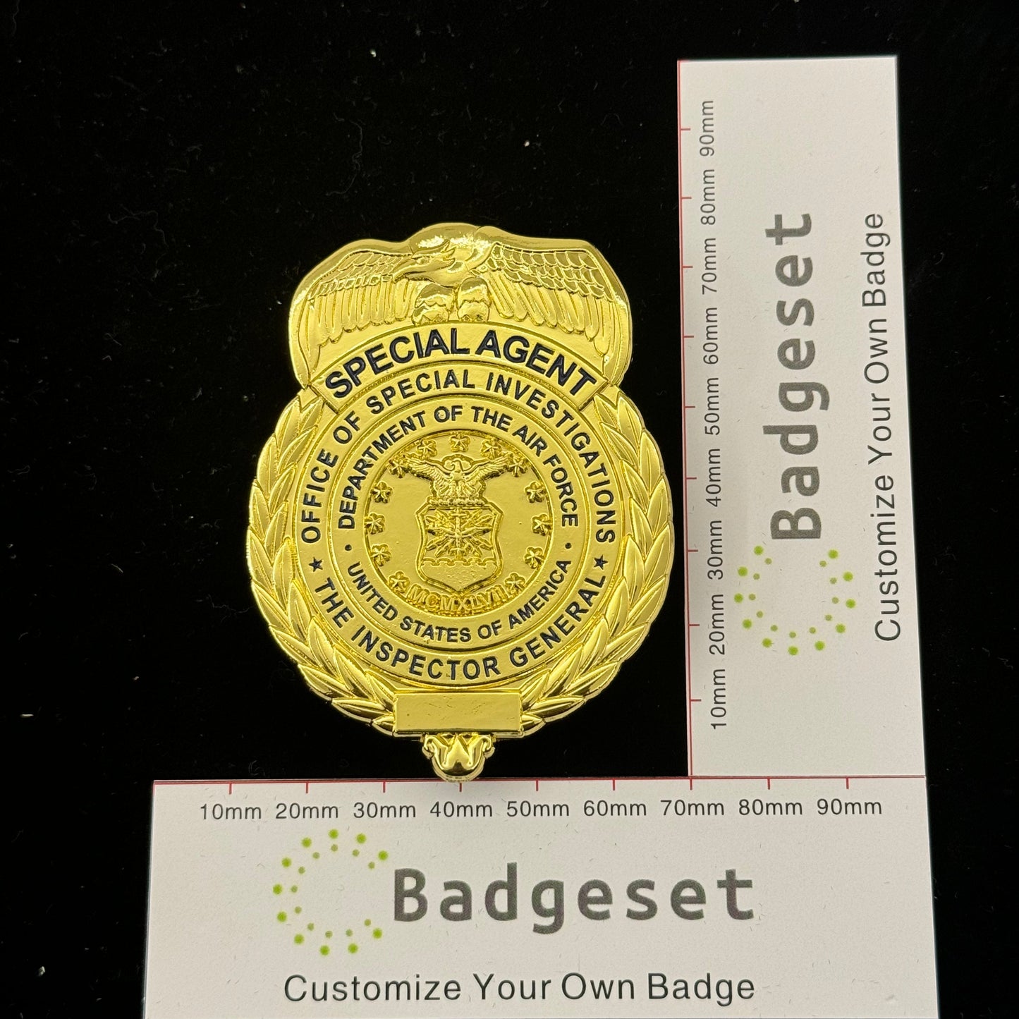 Replica del distintivo dell'agente speciale dell'ufficio investigativo speciale dell'aeronautica militare statunitense AFOSI/OSI