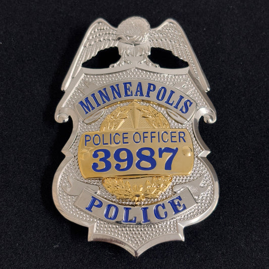 Replica del distintivo dell'agente di polizia di Minneapolis della polizia di Minneapolis degli Stati Uniti, oggetti di scena del film n. 3987