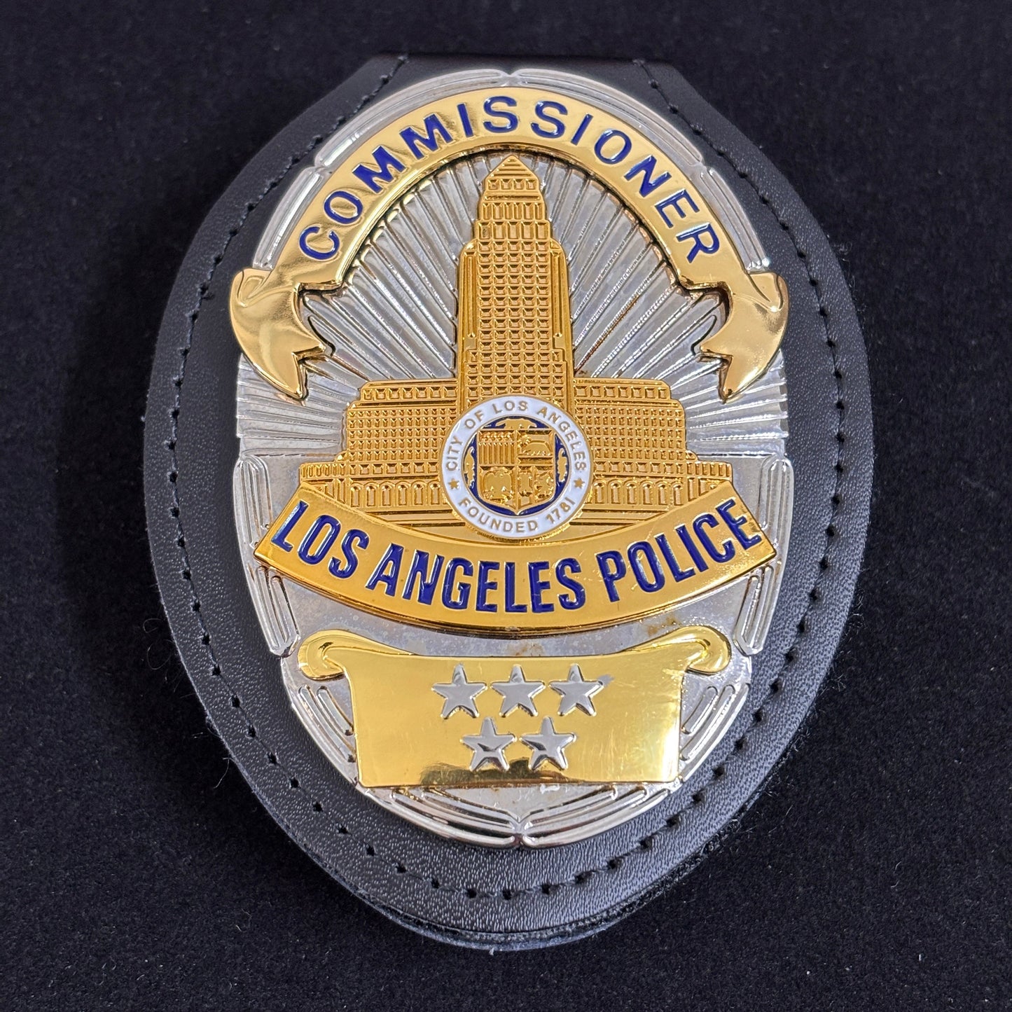 Réplica de la placa del comisionado de policía de Los Ángeles, utilería cinematográfica, 5 estrellas