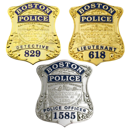 3 repliche di distintivi della polizia di Boston, oggetti di scena del film 