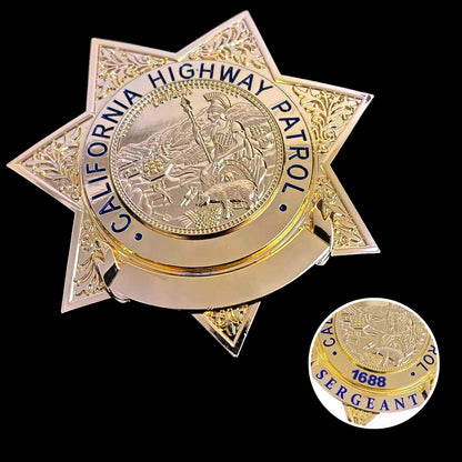 Replica del distintivo della California Highway Patrol della CHP degli Stati Uniti, oggetti di scena del film, numero e nome personalizzabili