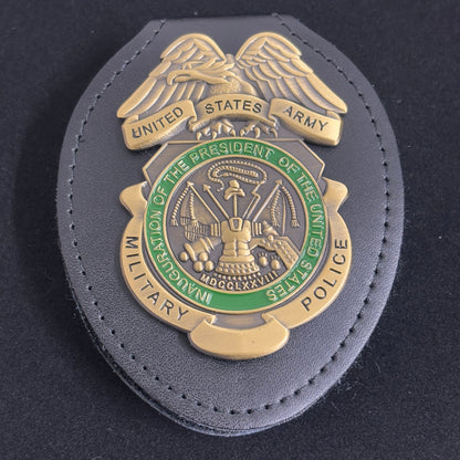 Replica del distintivo della polizia militare dell'esercito americano, oggetti di scena del film