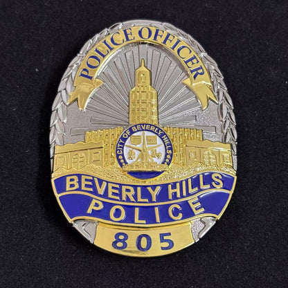 Placa de policía de Beverly Hills con el número 805