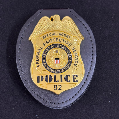 Replica del distintivo della polizia del servizio di protezione federale dell'agente speciale con 92 oggetti di scena del film